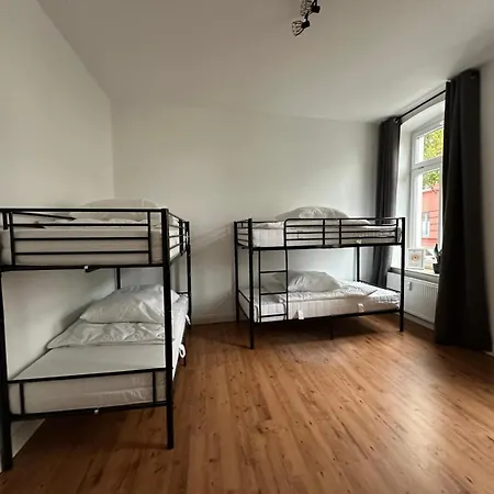 Апартаменти Familienwohnung Am Schloss Шверін