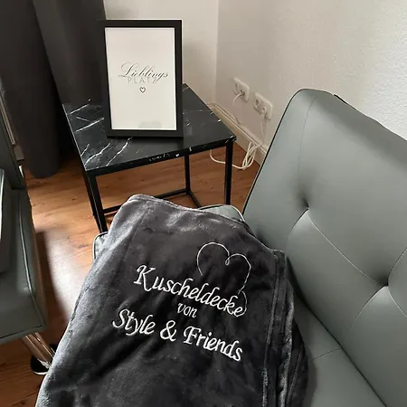 Апартаменти Familienwohnung Am Schloss